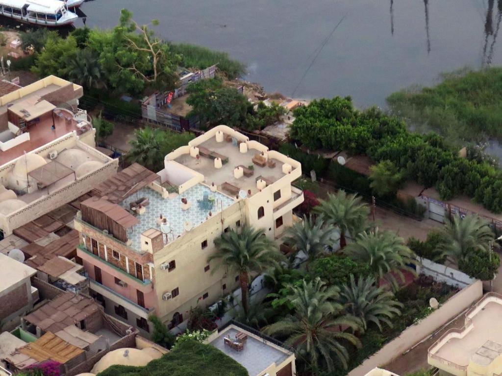 Apartment Nile View Panoramique And Garden West Bank *